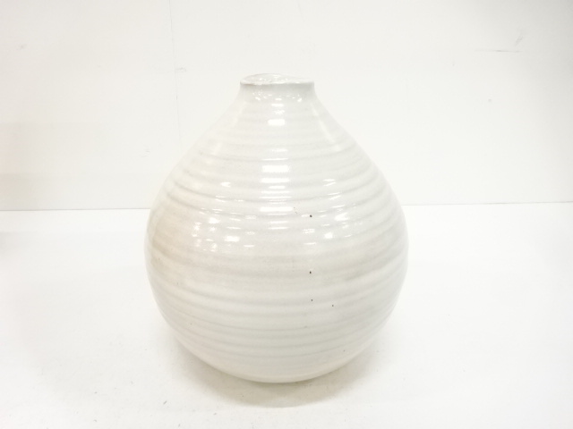  萩焼　波多野善蔵造　白釉　壺